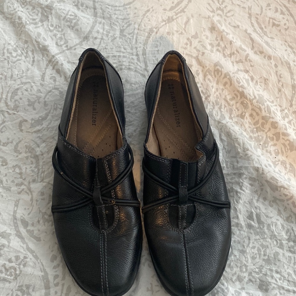 Black Naturalizer Size 7.5 Shoes